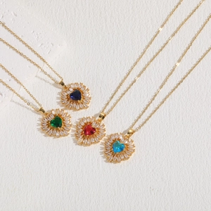 Lussuose collane placcate in oro 14K con ciondoli a cuore in zircone colorato