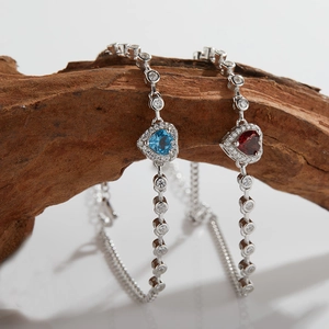 Bracelet de Luxe en Argent Sterling 925 avec Topaze Naturelle et Grenat Forme de Cœur pour Femme Bijoux Élégants à Chaîne Réglable avec Strass