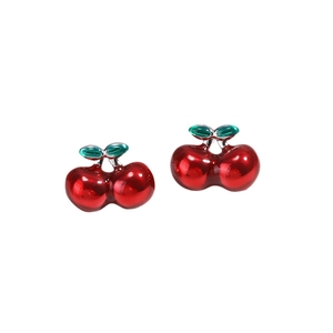 Charmantes boucles d'oreilles cerises rouges avec feuilles vertes et finition argentée