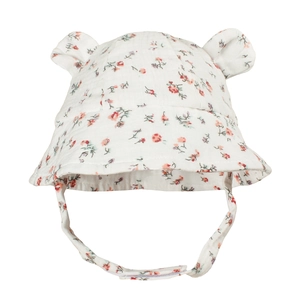 Detailansicht eines Baby-Sonnenhutes aus Baumwolle mit Blumenmuster und Ohren
