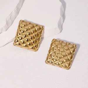 Pair of gold-plated quilted square stud earrings made of high-quality stainless steel