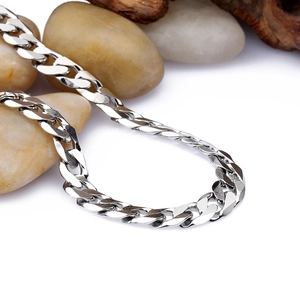 Men's 7mm silver diamond-cut titanium steel chain necklace on white background
