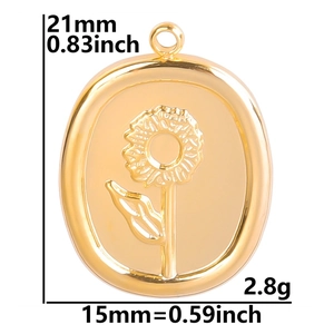 Detail view of 21x15mm vintage golden sunflower relief pendant with dimension markings