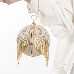 Elegante pochette sferica da sera con perle, strass e nappe metalliche da donna