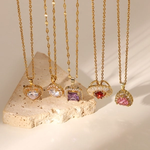Collana Con Pendente In Zircone Viola Quadrato Acciaio Inossidabile Placcato Oro 18K Micro Pavé Zirconia Gioielli Di Moda Eleganti