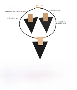 Tableau détaillé des tailles et poids pour ensemble de bijoux noir et doré