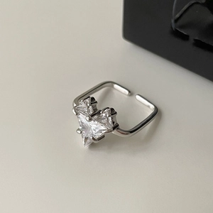 Minimalist 925 sterling silver open heart ring with large sparkling zircon gemstone