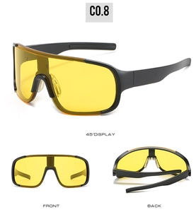Vue en trois angles de lunettes de cyclisme sport avec verres jaunes et monture mate
