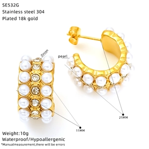 Detailed specs of 18K gold plated C-shape hoop earrings with pearls and zircons