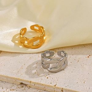 Chunky cuban chain link adjustable rings in 18K gold and silver stainless steel finish