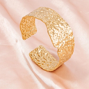 Luxury Exaggerated Wide Stainless Steel Hammered Open Bangle Bracelet For Women Vintage High End Adjustable Cuff Bangle Jewelry