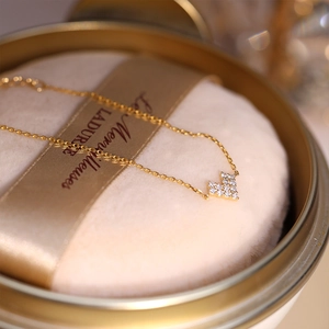 Exquisite S925 sterling silver heart bracelet plated in 18K gold with sparkling zircon