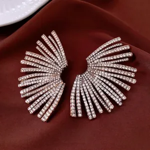 Boucles d'oreilles en éventail radial avec strass étincelants et placage à l'or