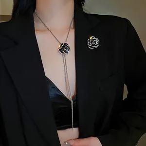 Bijoux Fleur De Camélia Rose Alliage Zircon Émail Noir Pompon Long Collier Et Broche Mode Élégante Pour Femmes