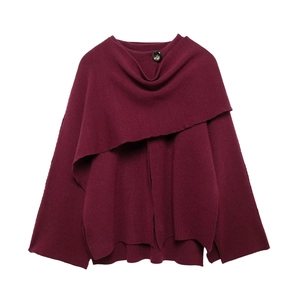Poncho tricoté bordeaux pour femme avec ourlet asymétrique et bouton décoratif