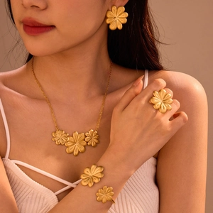 Women Fashion Stainless Steel Brushed Petal Jewelry Set Necklace Bracelet Earrings Ring Gold Floral Jewelry 18K Plated