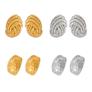 Boucles d'oreilles géométriques texturées en acier inoxydable doré et argenté