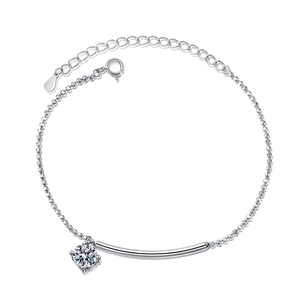 S925 sterling silver moon moissanite bracelet with polished curve and round stone