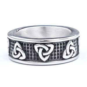 Retro Celtic knot stainless steel ring with Triquetra patterns and vintage silver finish