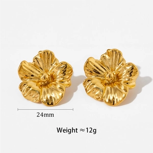 Détails des boucles d'oreilles fleur dorées de 24mm avec taille et poids de 12g