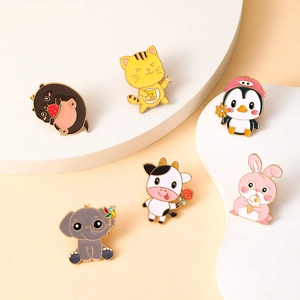 Leuke Cartoon Dier Legering Speld Brosche Voor Dames Heren Mode Kat Konijn Olifant Koe Pinguïn Egel Revers Emaille Badges Accessoires Cadeau