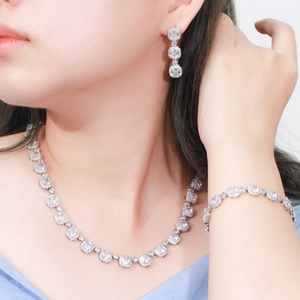 Sparkling silver zircon jewelry set with necklace and earrings for elegant wedding wear