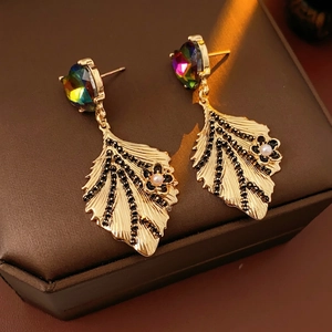Vintage Luxury Drop Earrings With Heart Crystal And Artificial Pearl Leaf Design Gold Alloy For Women Silver Earring Post