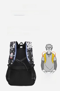 Detail of the ergonomic padded back panel with breathable mesh and chest strap for relief