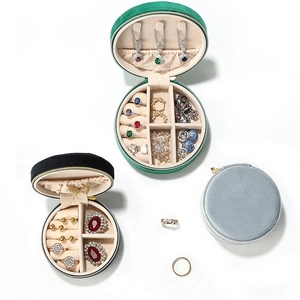 Mini round velvet jewelry travel case organizer with compartments for rings and earrings