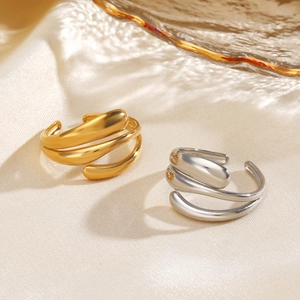 Anello multistrato irregolare in acciaio inossidabile placcato oro 18K e argento da donna