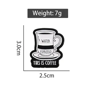 Insigne émaillé humoristique en forme de tasse de café avec texte espresso, 3,0cm x 2,5cm