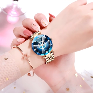 Elegant women's watch set with starry blue crystal dial and rose gold bracelet