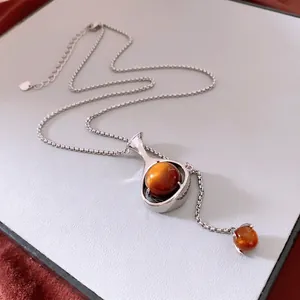 Collier réglable style Maillard avec pendentif rond marron pour la mode hivernale