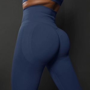 Gros plan du legging de yoga sans couture taille haute avec texture alvéolée et effet galbant