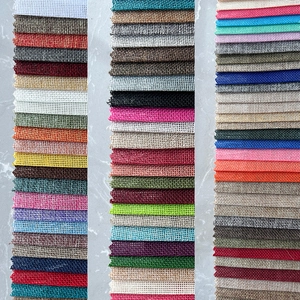 Nahaufnahme von 4cm Leinenimitat-Stoffmustern mit Drahtkante für DIY-Bastelarbeiten
