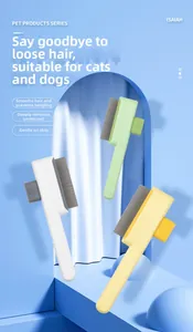Detail of self-cleaning pet brush with one-click hair removal button and non-slip handle