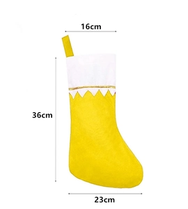 Detailed size chart for yellow felt Christmas stocking showing 16x36x23cm dimensions