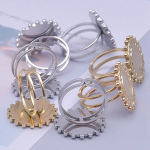 Adjustable 304 stainless steel ring bases with sunflower settings in gold and silver