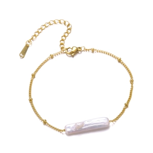 Elegant gold stainless steel necklace with white freshwater pearl and adjustable lobster clasp