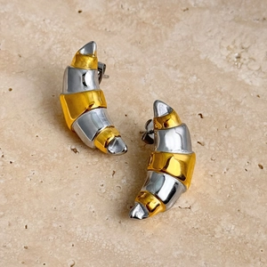 Vintage Croissant Stud Earrings For Women Gold Silver Mixed Titanium Steel Twisted Metal Earrings ins Style Fashion Jewelry