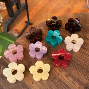 Pince À Cheveux Fleur Élégante Résine Acrylique Moyenne Boucle Papillon Pour Femmes Filles Style Naturel Doux