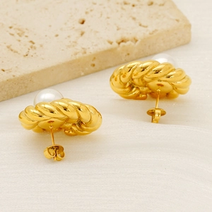 Vintage 18K gold-plated twisted titanium earrings with elegant white half-pearls