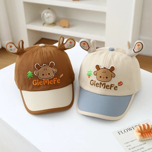 Casquette girafe mignonne pour bébés avec oreilles 3D et broderie pour protection solaire