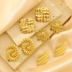 Five pairs of elegant gold stainless steel earrings in heart and floral geometric shapes