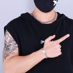 Silbernes CNC-besetztes kubanisches Halsketten- und Armbandset für Herren Streetstyle