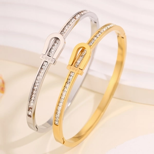 Fashion Light Luxury Stainless Steel LOVE Letter Bangle For Women Rhinestone Inlaid Horsebit Buckle Bracelet Jewelry