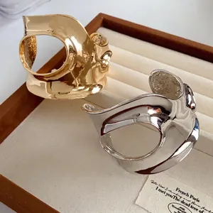 Bracelet Jonc Ouvert Large Alliage Géométrique Irrégulier Évidé Minimaliste Bijoux De Mode Moderne Pour Femmes