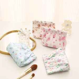Mini Makeup Bag Portable Cosmetic Pouch Waterproof Polyester Floral Fruit Printed Travel Lipstick Coin Organizer For Women