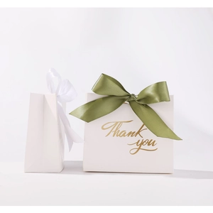 Elegant Wedding Favor Candy Box Cardboard Paper Thank You Gold Stamping Ribbon Bow Minimalist Party Gift Packaging Bag