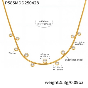 Detailed size specifications of gold clover necklace with zircons and snake chain link